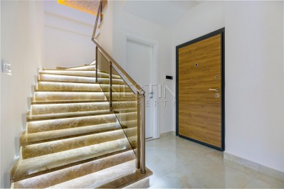 Пентхаус 3+1 со стильной мебелью в центре Махмутлара фото 20