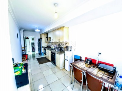 Очень большой пентхаус 5+1 с видом на горы в Махмутларе фото 5