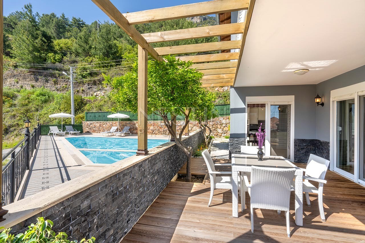 Вилла класса люкс 4+1 в центре Алании фото 17