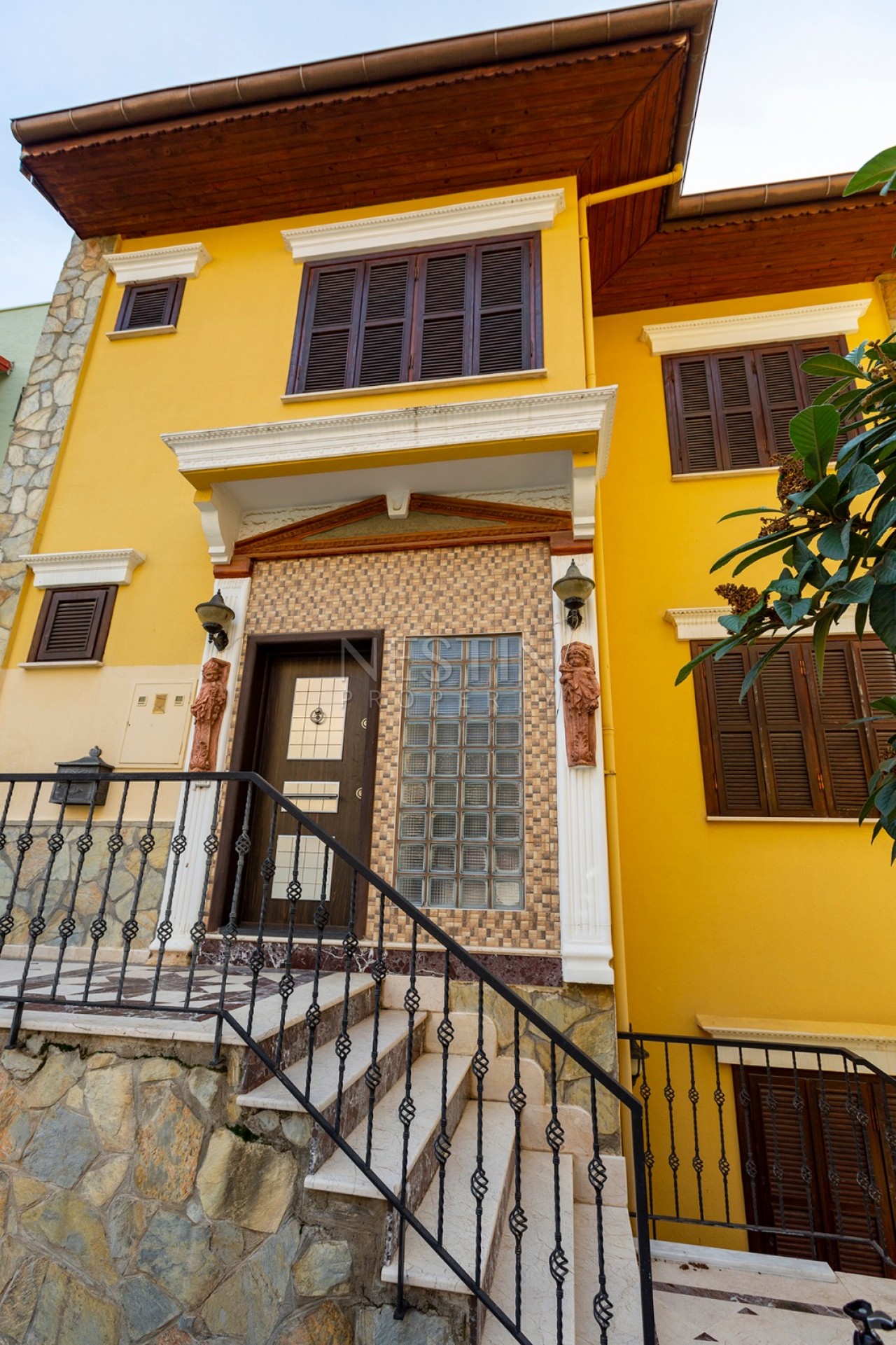 Вилла 3+1 с видом на Средиземное море в центре Алании фото 2