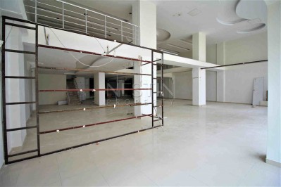 Большое коммерческое помещение под магазин в центре района Махмутлар фото 4