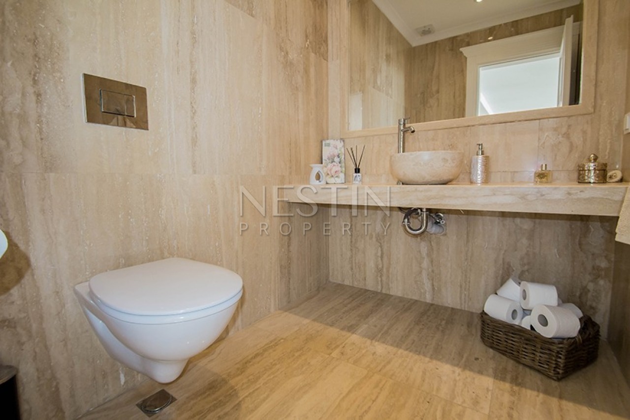 Роскошная вилла 5+2 с бассейном в районе Бекташ фото 5