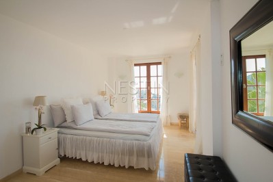 Роскошная вилла 5+2 с бассейном в районе Бекташ фото 11