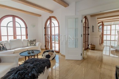 Роскошная вилла 5+2 с бассейном в районе Бекташ фото 15