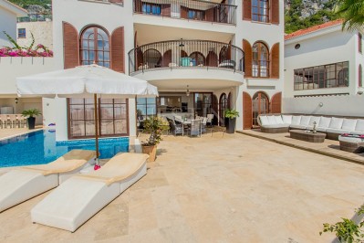 Роскошная вилла 5+2 с бассейном в районе Бекташ фото 48