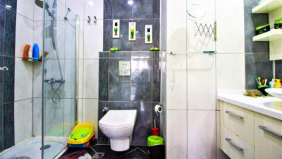 Светлая квартира в доме с инфраструктурой и большим садом в Коньяалты фото 32