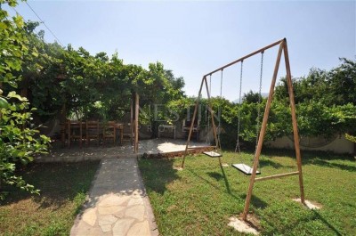 Очень большая вилла 7+1 с бассейном в районе Тепе фото 8