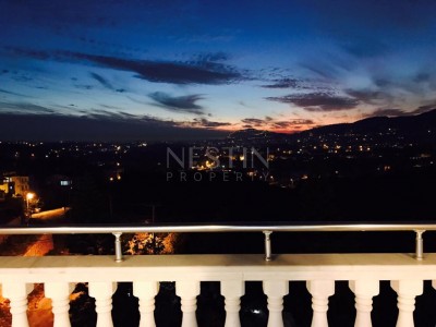 Очень большая вилла 7+1 с бассейном в районе Тепе фото 12