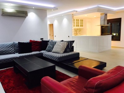 Очень большая вилла 7+1 с бассейном в районе Тепе фото 14