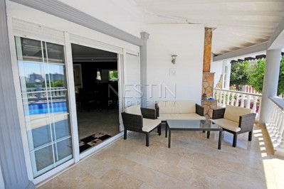 Стильная вилла 3+1 с бассейном в районе Махмутлар фото 27