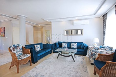 Красивая вилла 3+1 с бассейном в районе Каргыджак фото 4