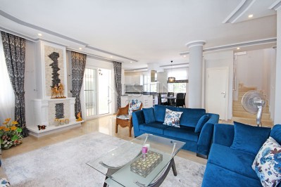 Красивая вилла 3+1 с бассейном в районе Каргыджак фото 5