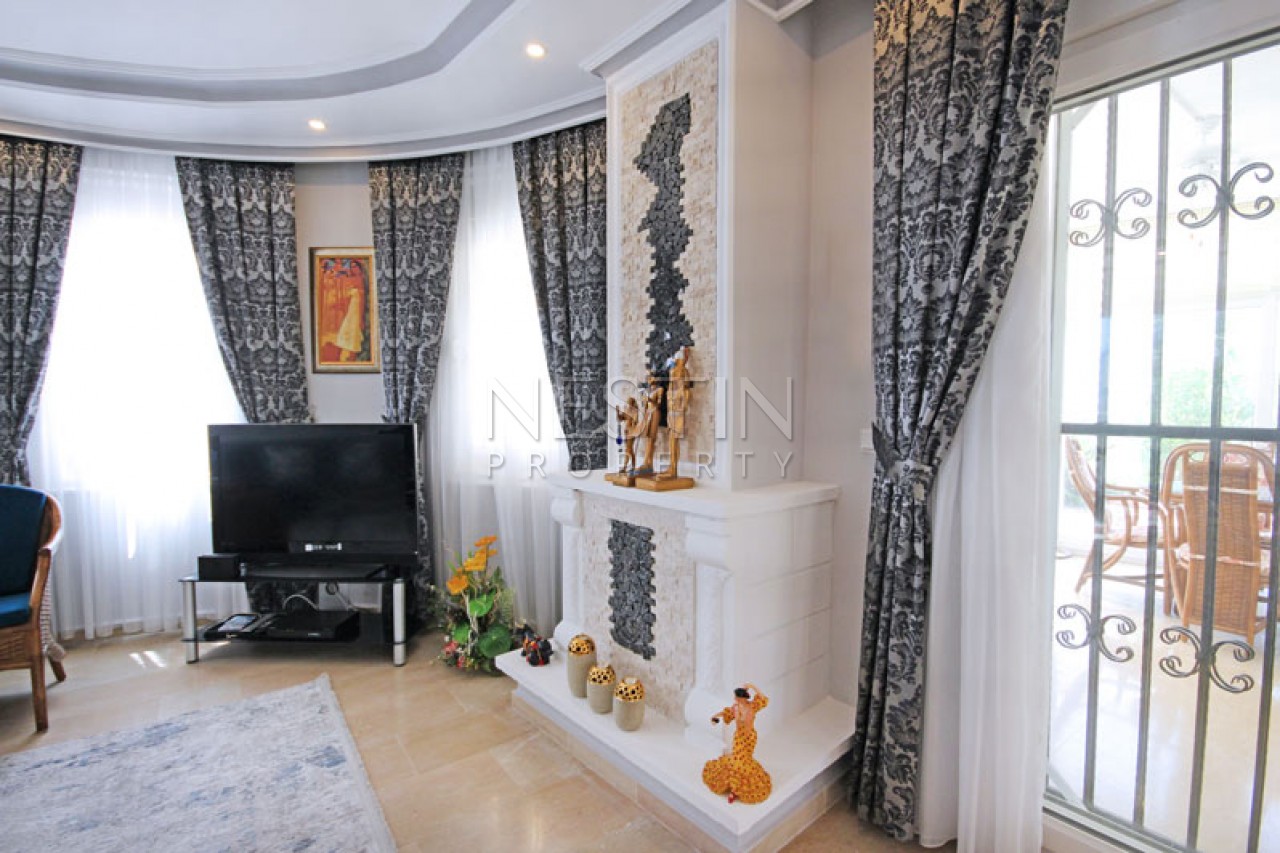 Красивая вилла 3+1 с бассейном в районе Каргыджак фото 6