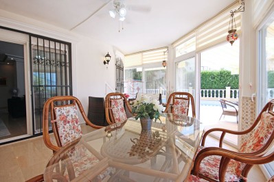 Красивая вилла 3+1 с бассейном в районе Каргыджак фото 15