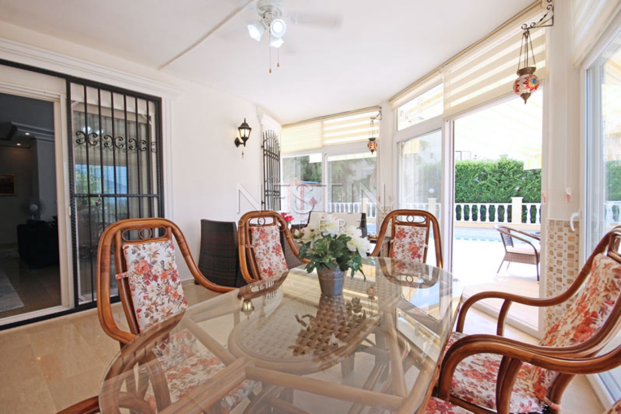 Красивая вилла 3+1 с бассейном в районе Каргыджак фото 15