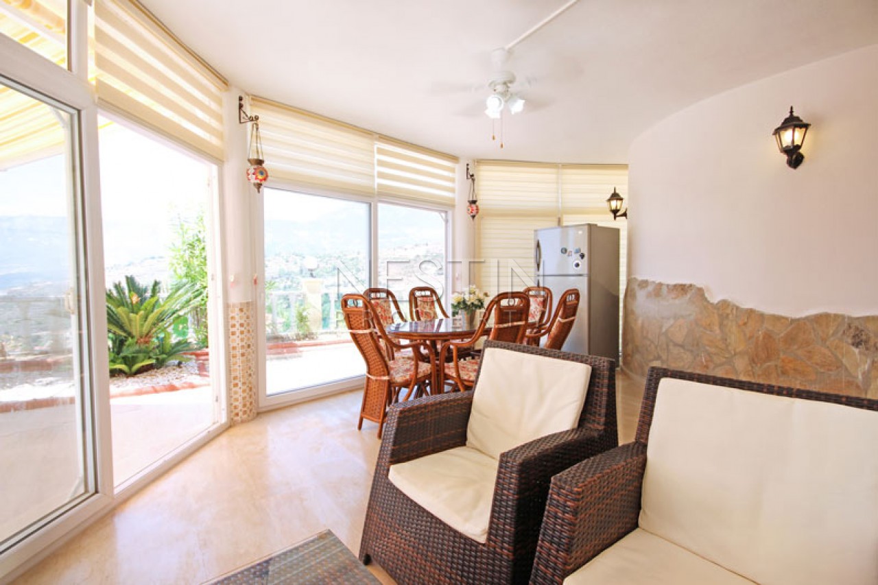 Красивая вилла 3+1 с бассейном в районе Каргыджак фото 16