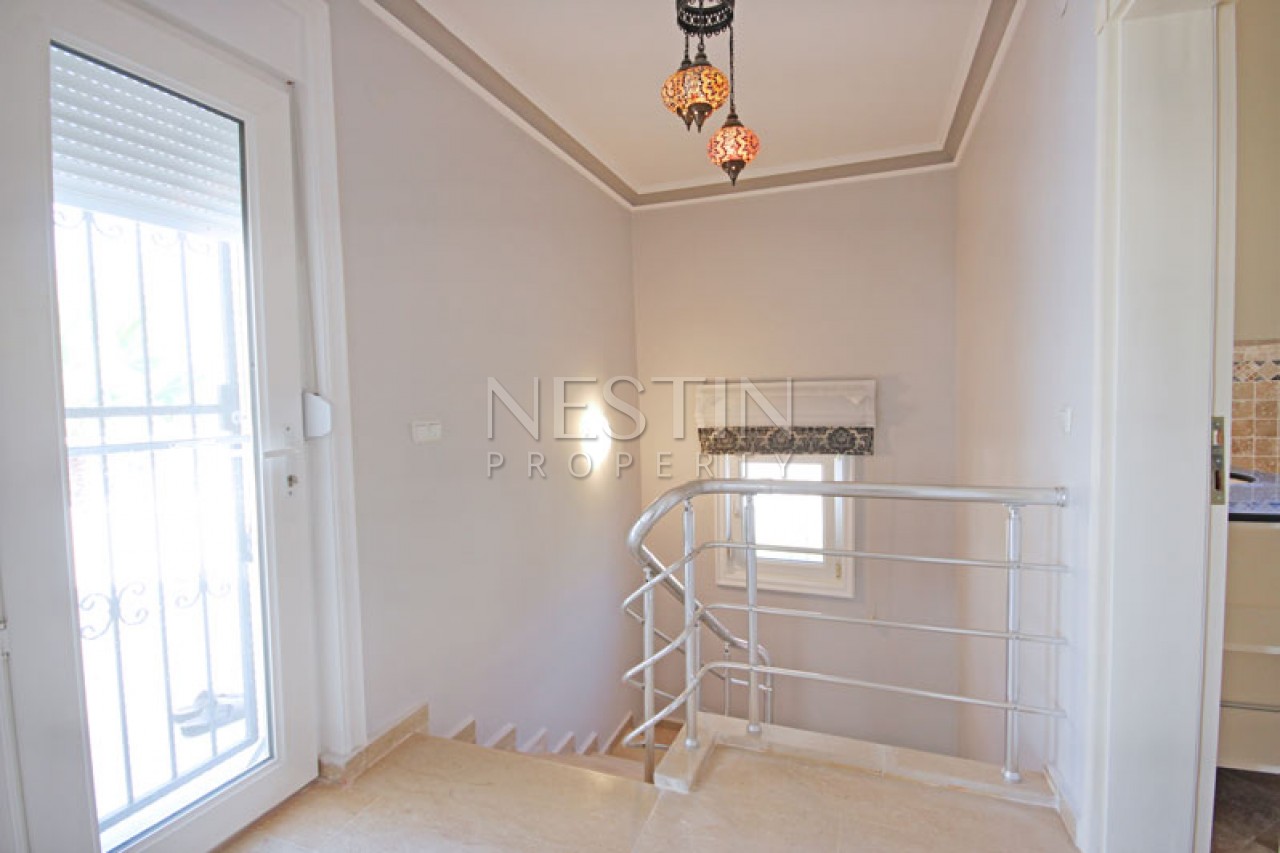 Красивая вилла 3+1 с бассейном в районе Каргыджак фото 24