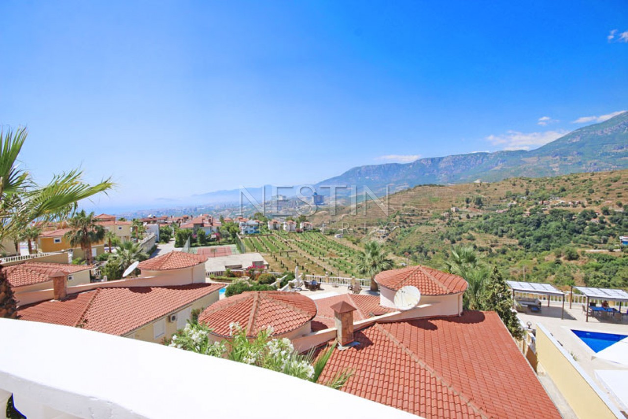 Красивая вилла 3+1 с бассейном в районе Каргыджак фото 41