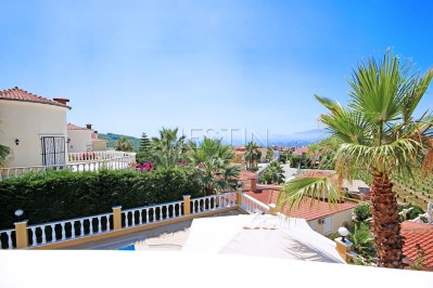 Красивая вилла 3+1 с бассейном в районе Каргыджак фото 44