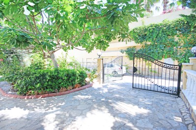 Красивая вилла 3+1 с бассейном в районе Каргыджак фото 46