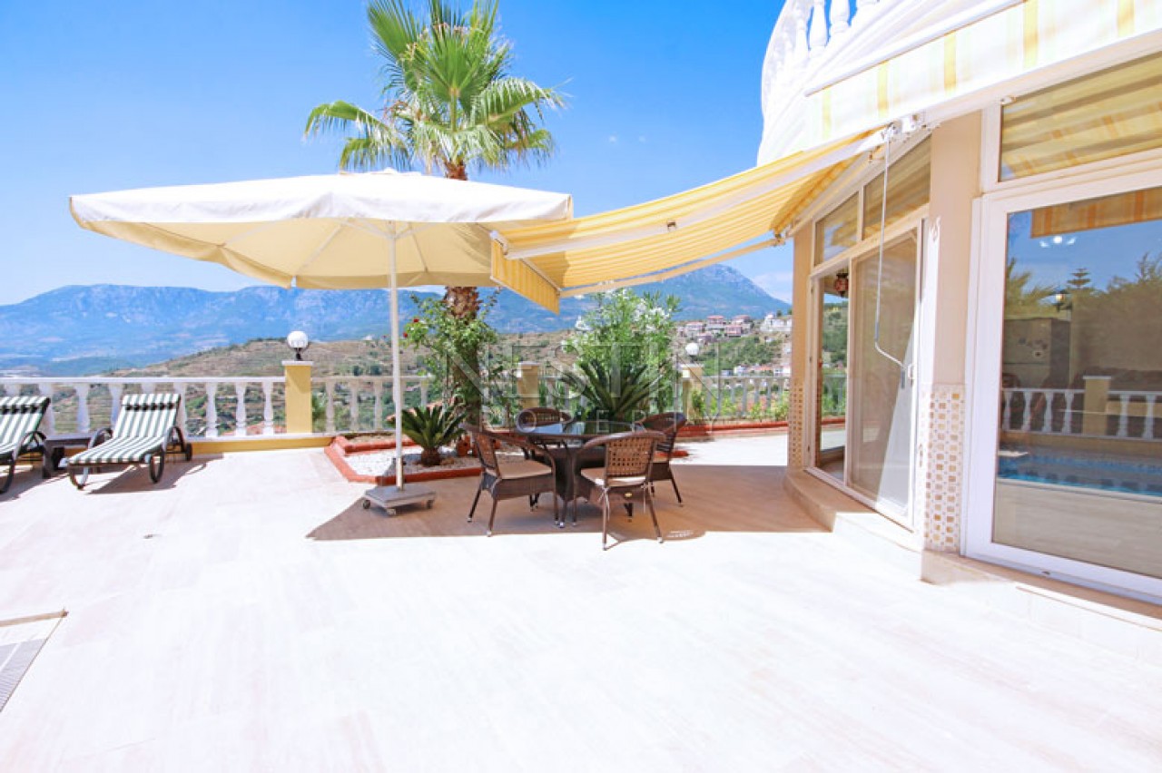 Красивая вилла 3+1 с бассейном в районе Каргыджак фото 52