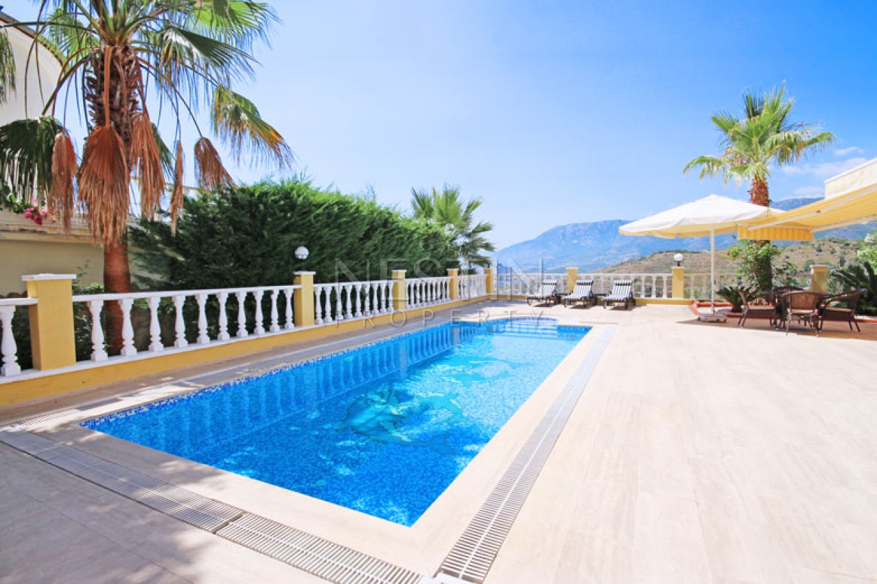 Красивая вилла 3+1 с бассейном в районе Каргыджак фото 54