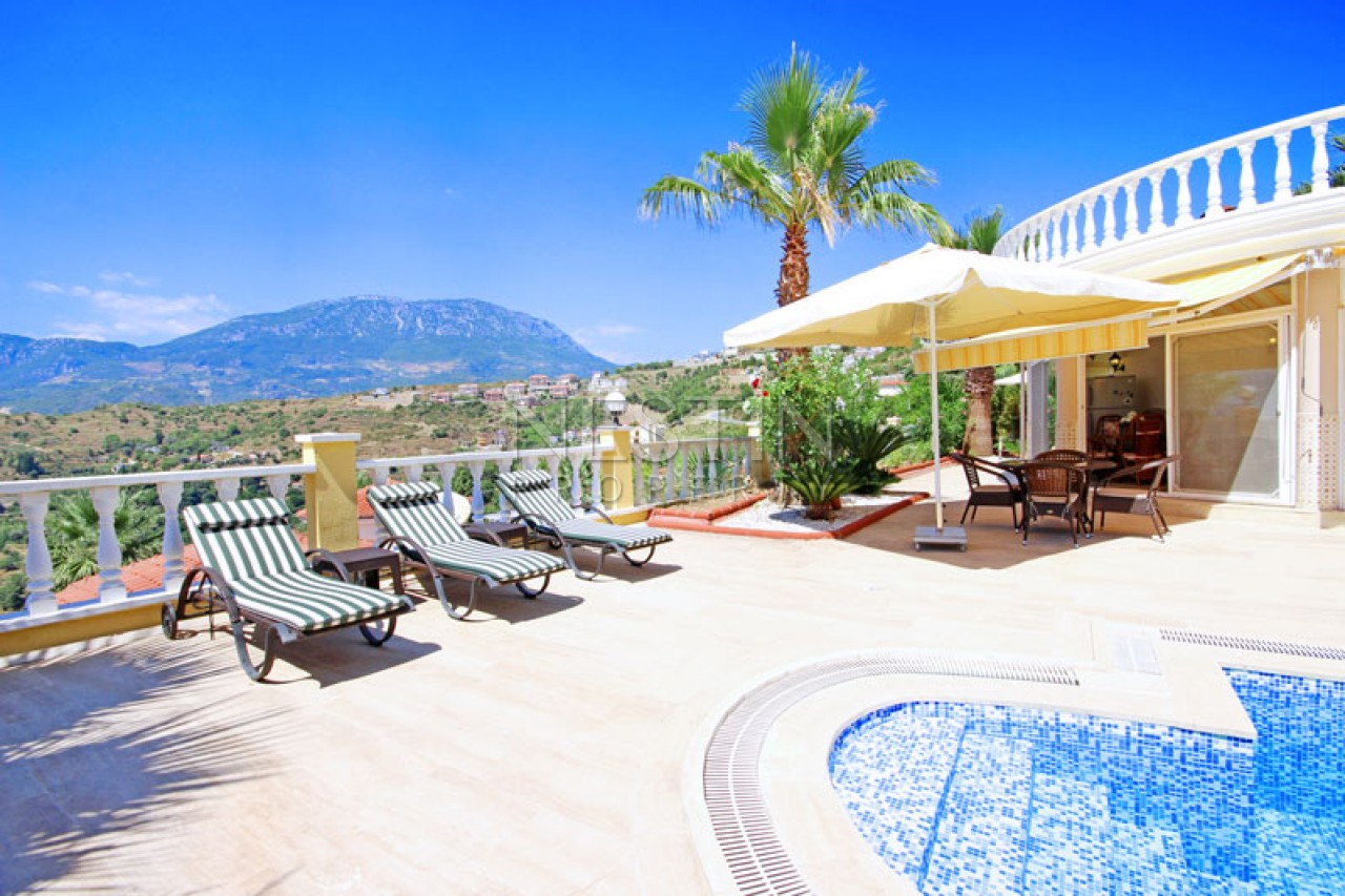 Красивая вилла 3+1 с бассейном в районе Каргыджак фото 56