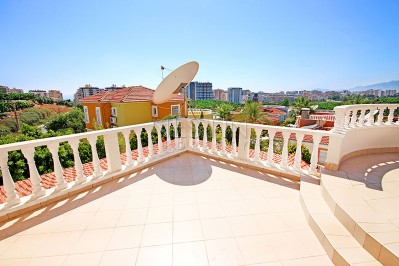 Вилла 3+1 с гаражом в 900 м от моря в районе Махмутлар фото 42