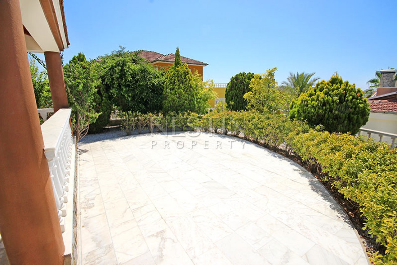 Вилла 3+1 с гаражом в 900 м от моря в районе Махмутлар фото 52