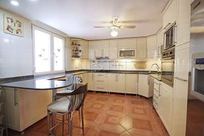 Уютная, большая Вилла 3+1 в районе Махмутлар с видом на горы и Средиземное море фото 9