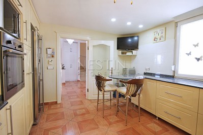 Уютная, большая Вилла 3+1 в районе Махмутлар с видом на горы и Средиземное море фото 10