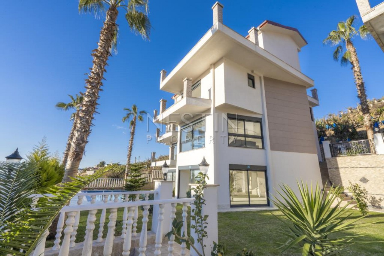 Просторная вилла 7+1 в районе Каргыджак с видом на море фото 3