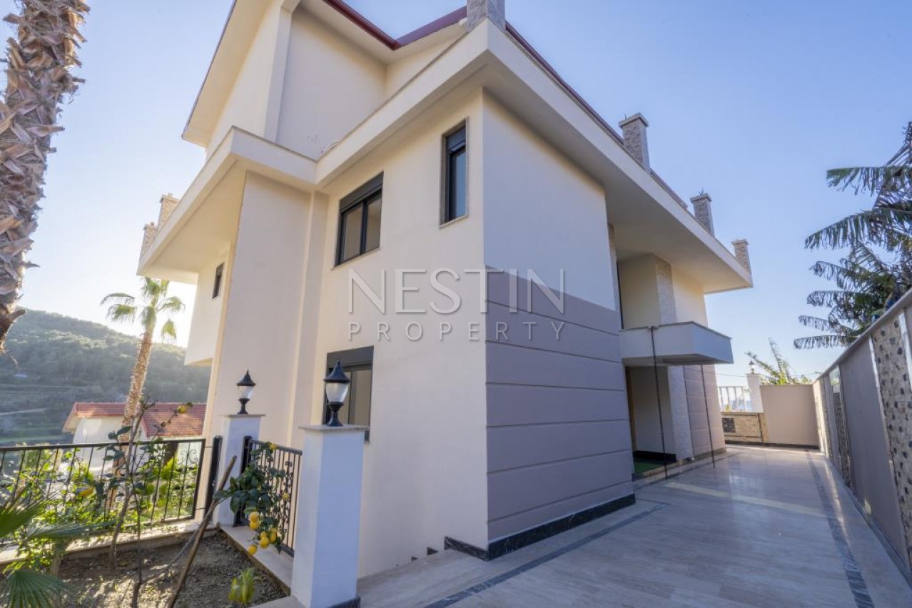 Просторная вилла 7+1 в районе Каргыджак с видом на море фото 4