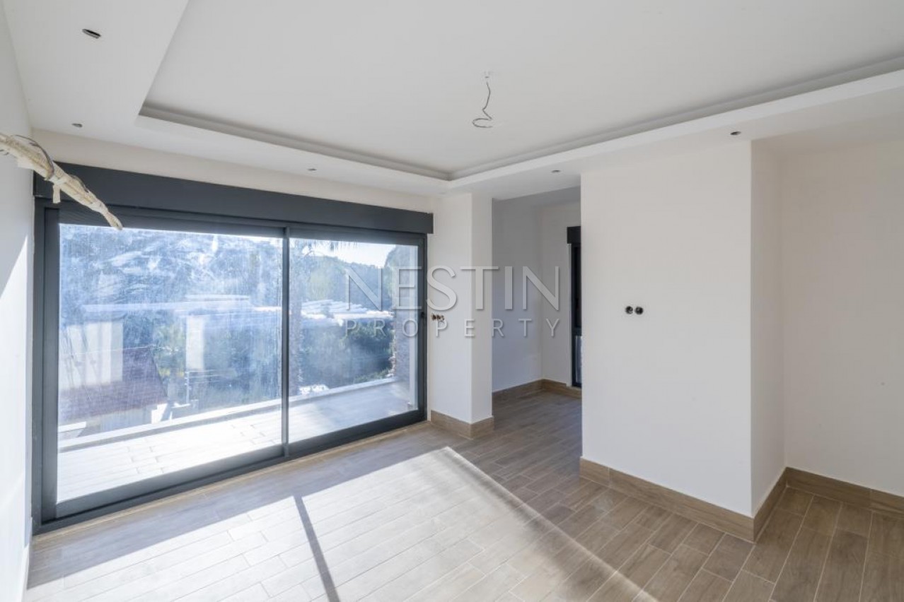 Просторная вилла 7+1 в районе Каргыджак с видом на море фото 25