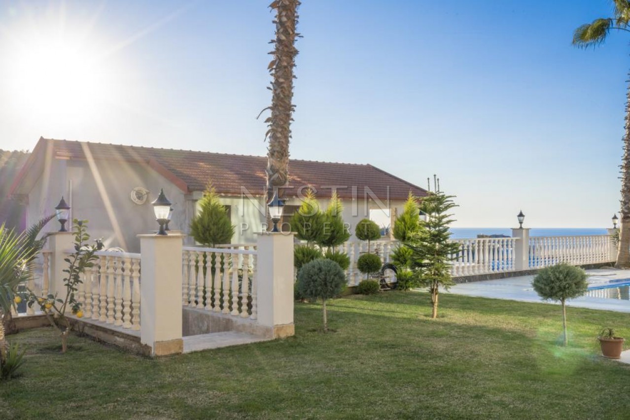 Просторная вилла 7+1 в районе Каргыджак с видом на море фото 30