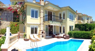 Большая вилла 3+1 в районе Каргыджак с видом на море и горы фото 1