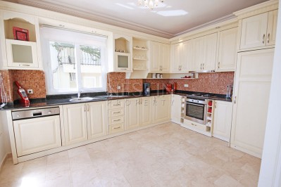 Большая вилла 3+1 в районе Каргыджак с видом на море и горы фото 14