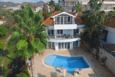 Просторная Вилла 3+2 в районе Каргыджак с видом на Средиземное море и горы фото 1