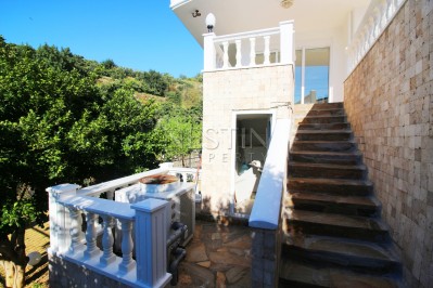 Просторная вилла 6+1 с видом на море в центре Алании фото 5