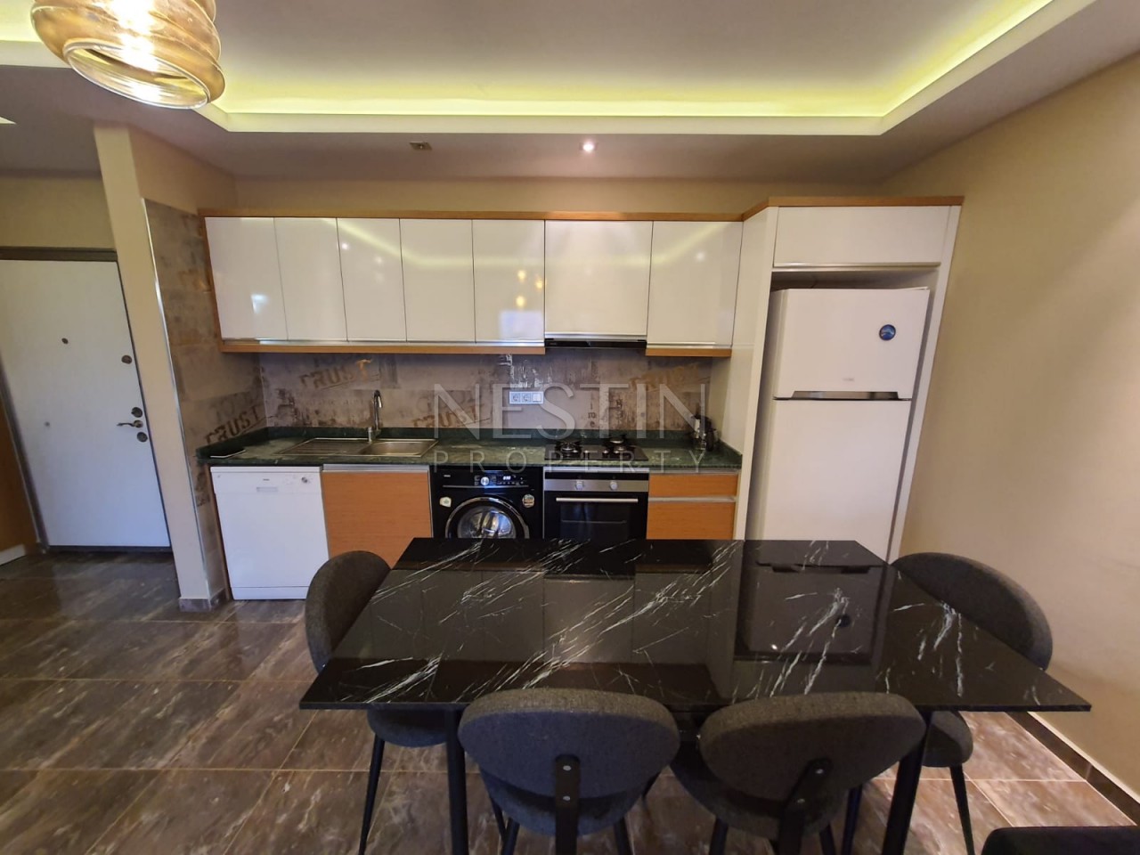 Квартира 1+1 в районе Кестель в 150 метрах от моря фото 3