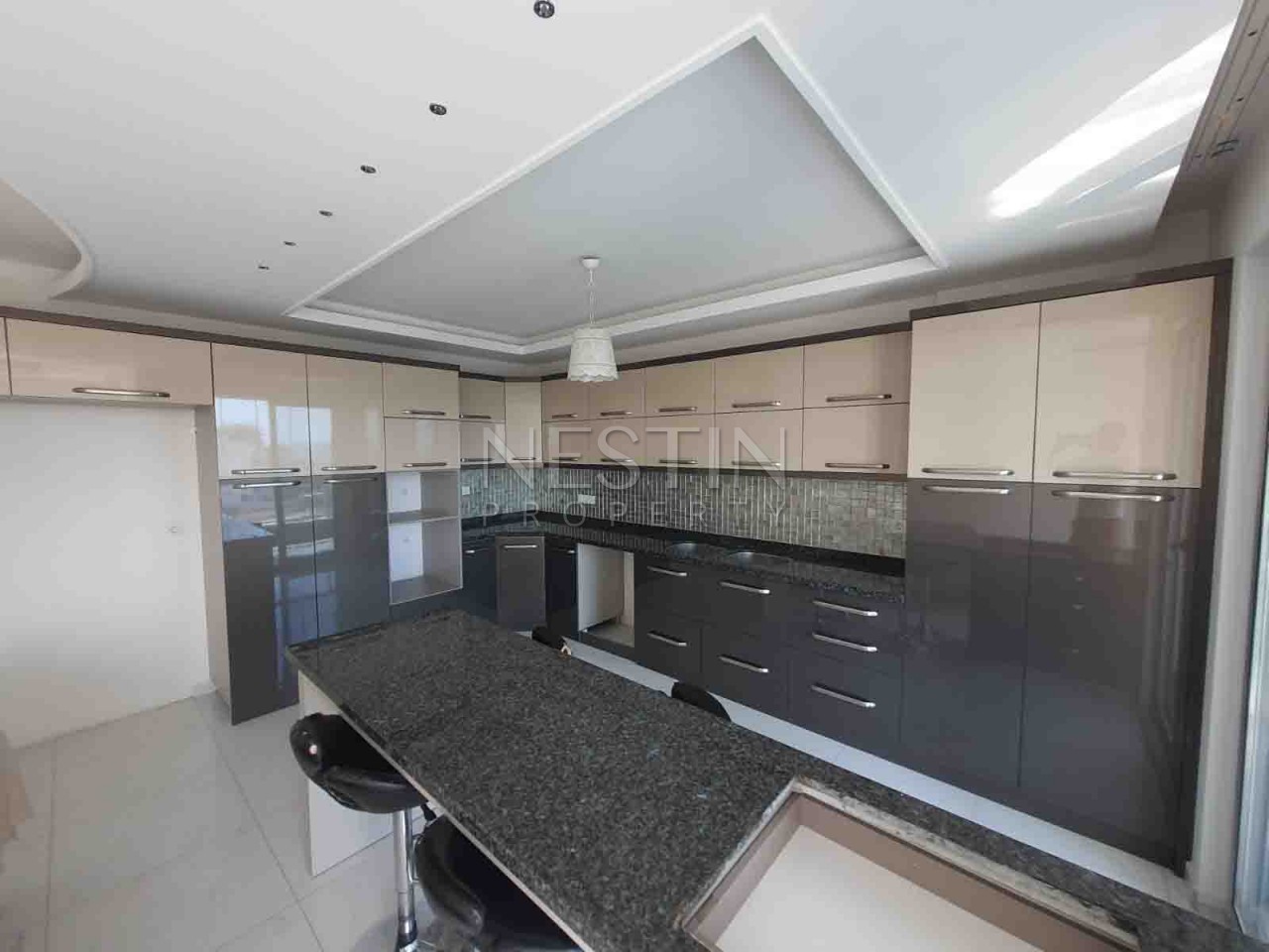 Большая квартира 5+1 в районе Тосмур в 200 м от Средиземного моря фото 12