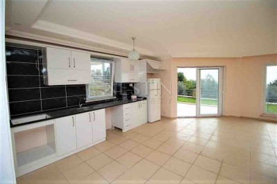 Вилла 3+1 в районе Бекташ с видом на Средиземное море фото 7