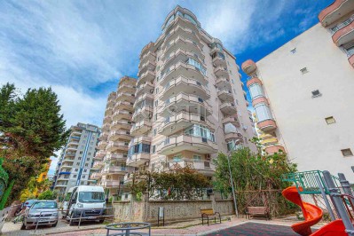 Большая квартира 2+1 в районе Махмутлар с новой мебелью фото 1