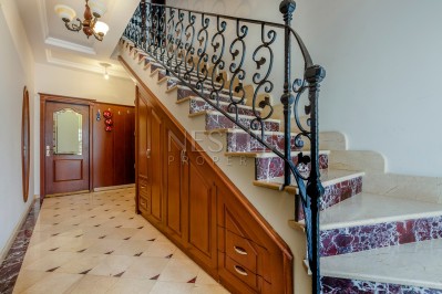 Вилла 3+1 с видом на Средиземное море в центре Алании фото 12