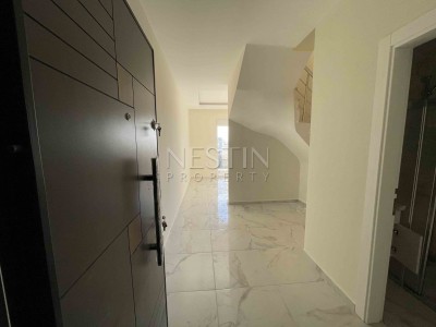 Пентхаус 3+1 в районе Махмутлар с видом на море и город Наула фото 7