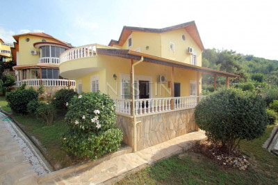 Вилла 3+1 с панорамным видом в районе Каргыджак фото 1