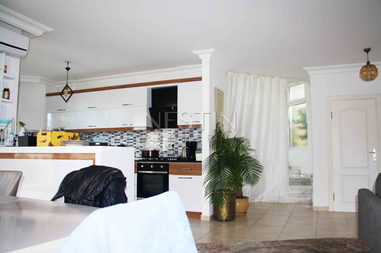 3 этажная Вилла 4+1 в районе Кестель с видом на Средиземное море фото 15