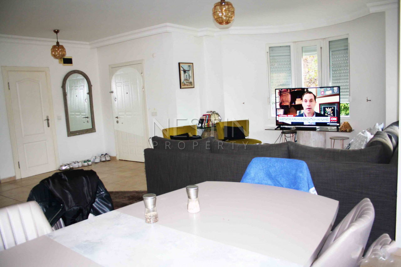 3 этажная Вилла 4+1 в районе Кестель с видом на Средиземное море фото 16