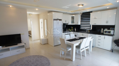 Квартира 1+1 в центре района Кестель с видом на море и горы фото 1