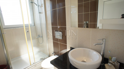 Квартира 1+1 в центре района Кестель с видом на море и горы фото 10